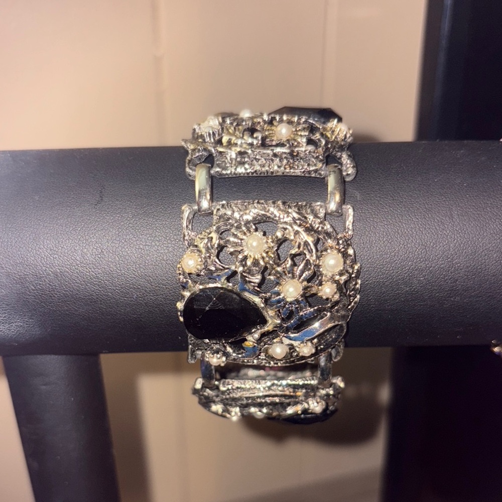 Elegant Silver and Black Bracelet